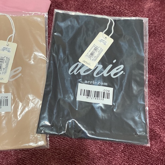 Lot of Victoria Secrets and Aerie underwears/thongs - Picture 5 of 9